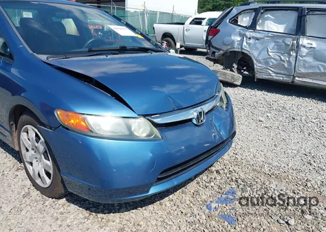 2008 Honda Civic Lx z USA, uszkodzony, nr VIN 1HGFA16548L107256